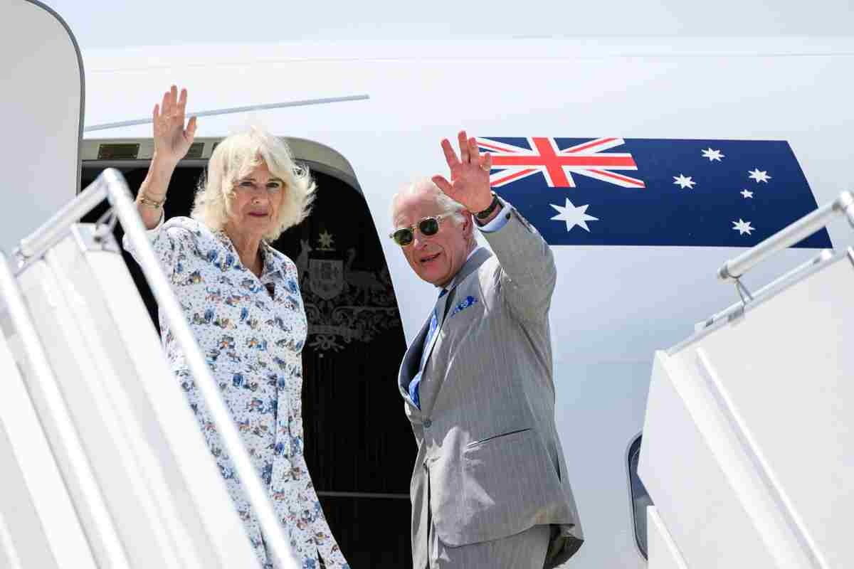 Carlo e Camilla in Australia regalo ai nipoti