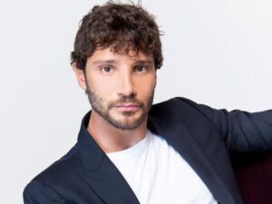 Milano e il fascino dei paparazzi: Stefano De Martino e Gilda Ambrosio nuovamente insieme