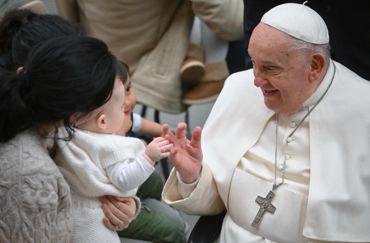 Il Papa invisibile e le teorie del complotto